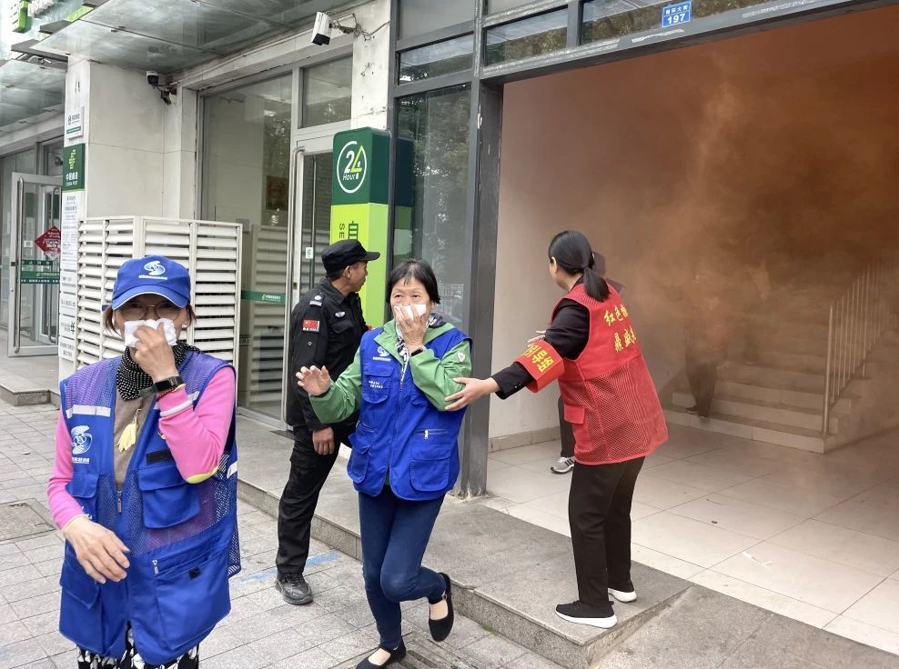 消防“零距离” ，安全记在心！