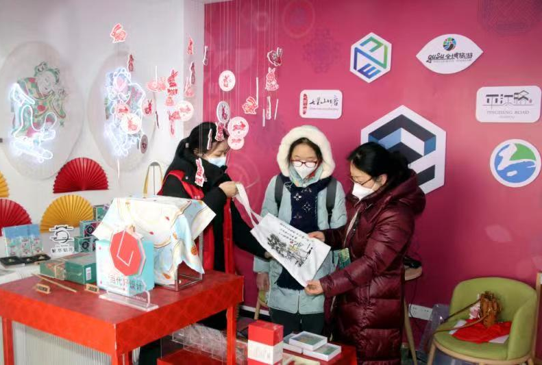 春节坚守我在岗，暖心服务不打烊
