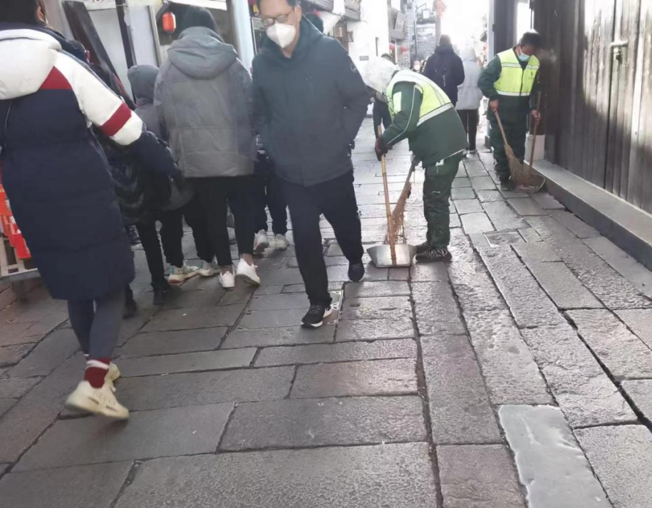 春节坚守我在岗，暖心服务不打烊