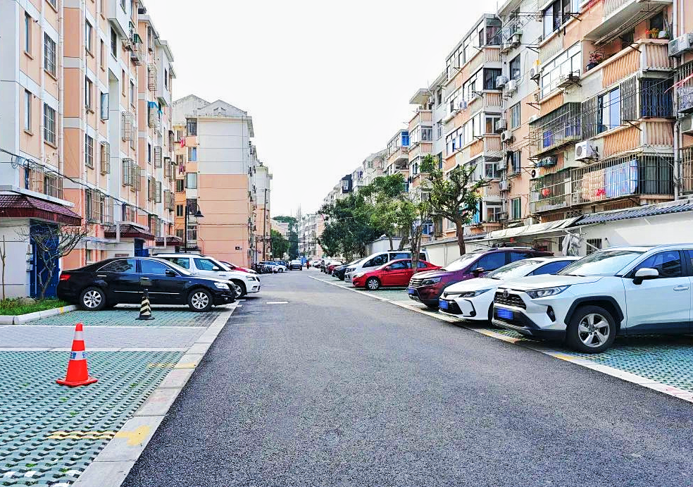 奋进春天里，老小区旧貌换新颜