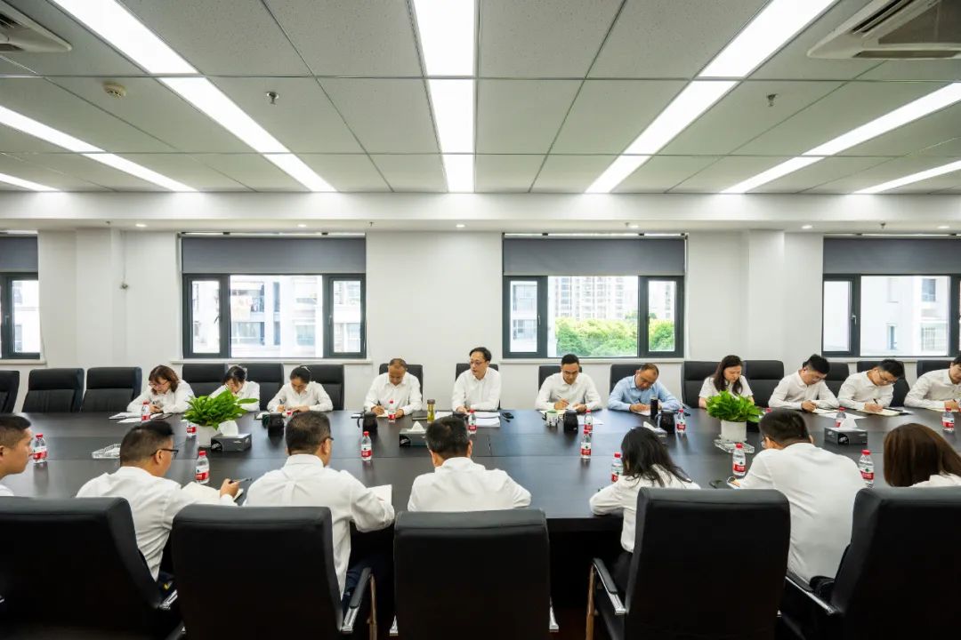 领会精神 明确方向 紧抓落实 传达党工委、区委工作会议精神