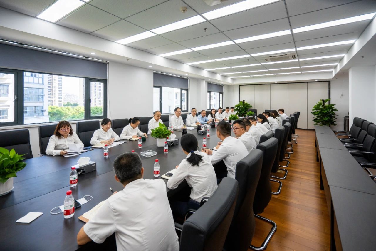 领会精神 明确方向 紧抓落实 传达党工委、区委工作会议精神